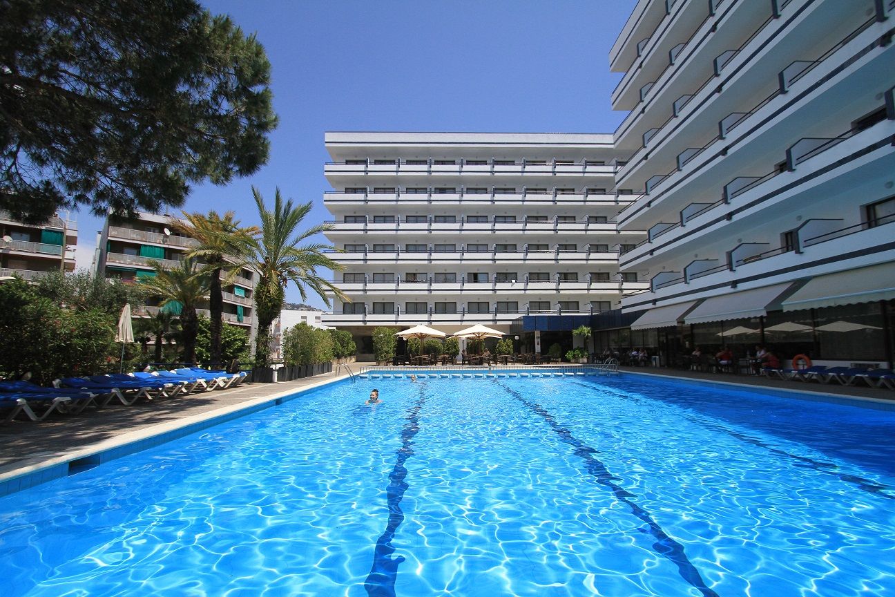 Hotel Gran Garbi Mar&AquaSplash Lloret de Mar Bagian luar foto