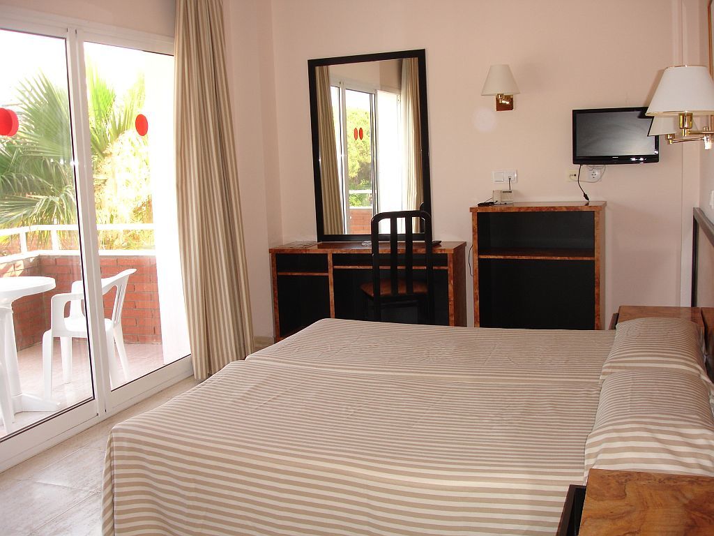 Hotel Gran Garbi Mar&AquaSplash Lloret de Mar Bagian luar foto